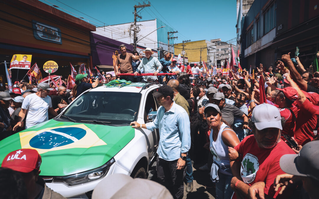 Ao lado de Lula, Haddad relembra legado do PT para a periferia da cidade de SP